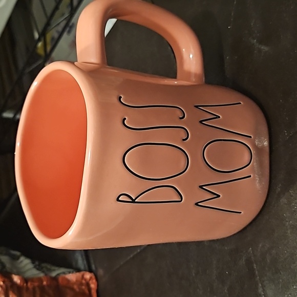 Rae Dunn Pink Boss Mom Mug. - Picture 3 of 4